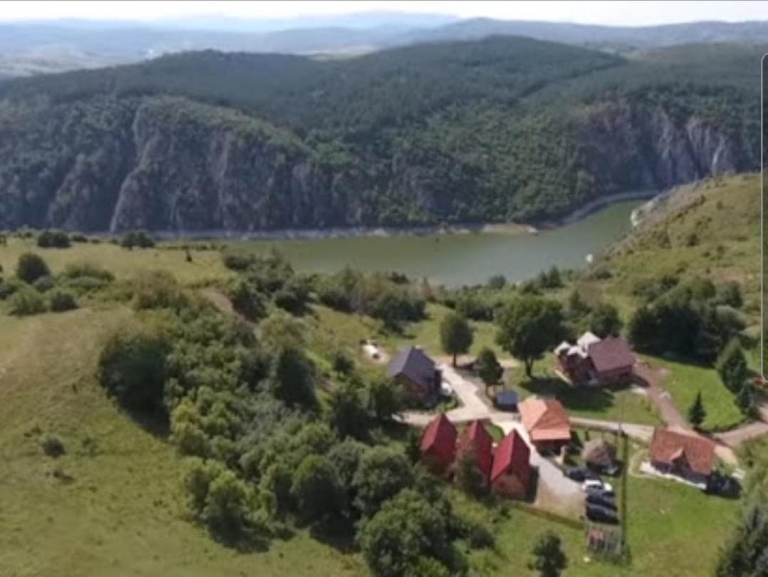 Апартаменти Drveni Raj Uvac Сьєниця Екстер'єр фото